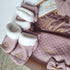COFFRET QUEEN Coffret bébé Personnalisé  – 2 Ensembles + Couverture & 2 Doudous + protège carnet – Quantité Limitée